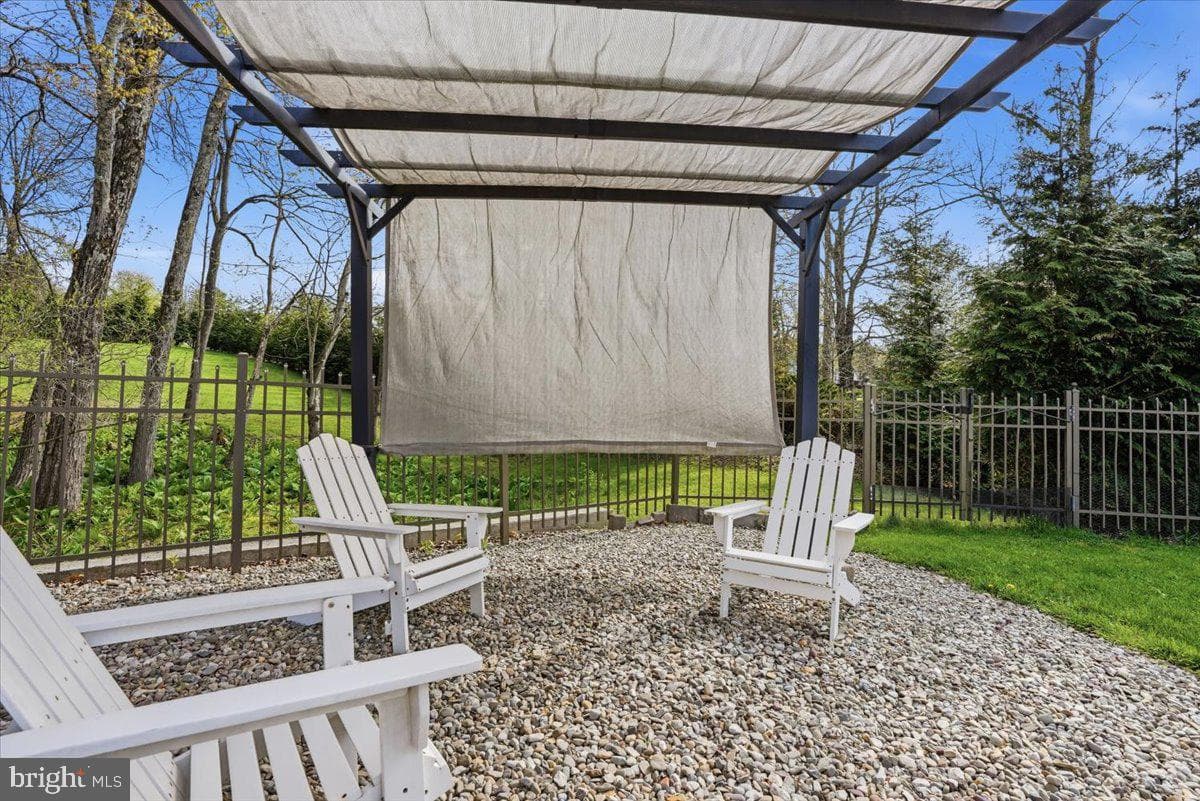 5556 Bridle Road photo 102