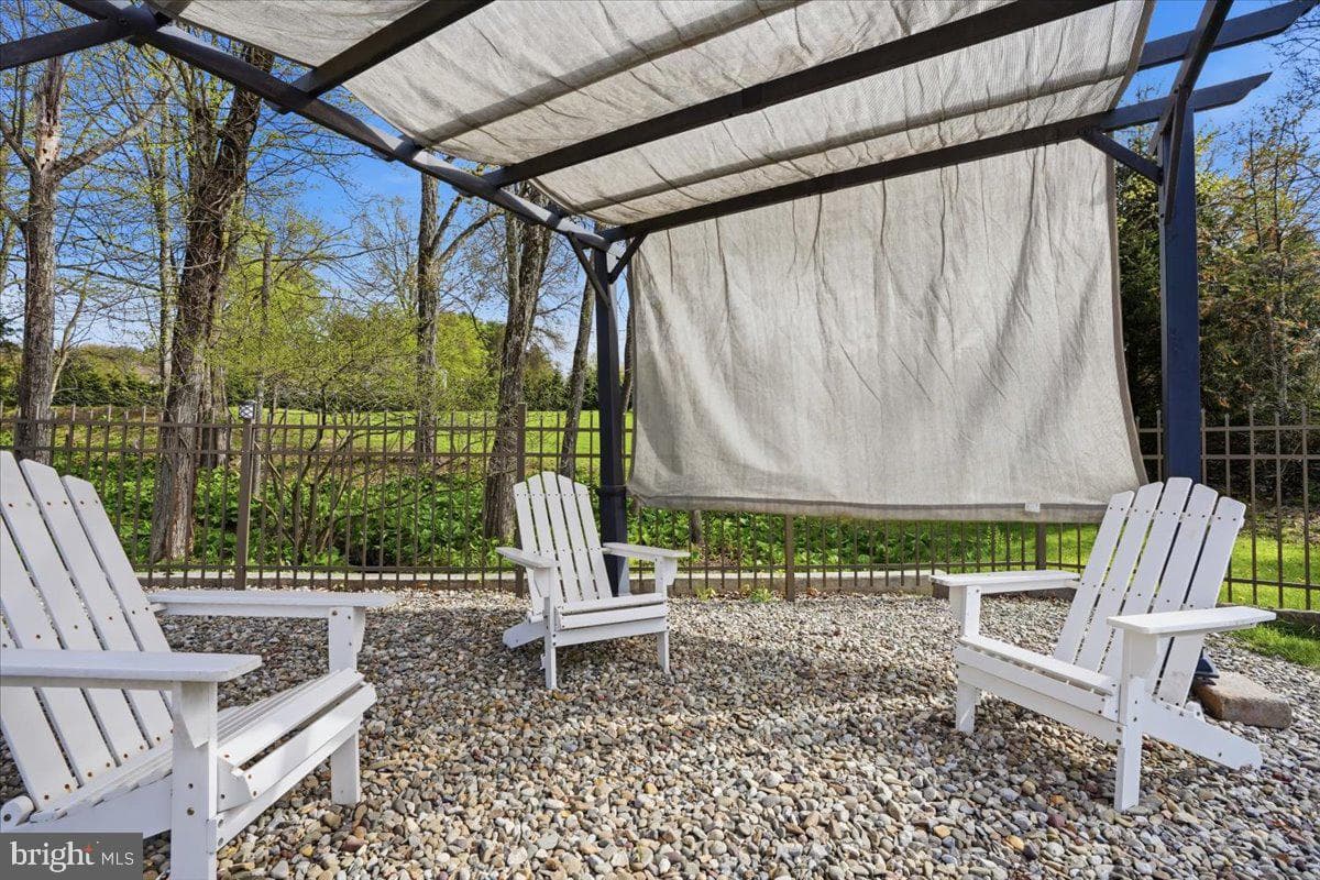 5556 Bridle Road photo 103