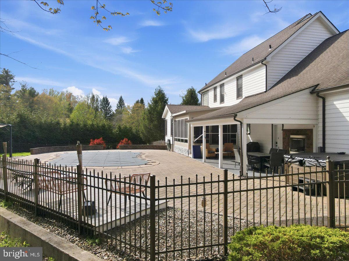 5556 Bridle Road photo 108