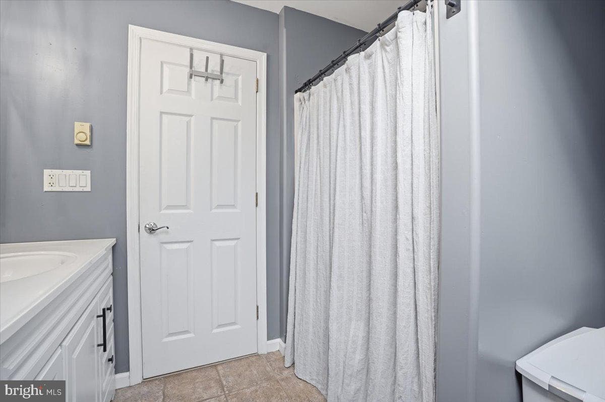 5556 Bridle Road photo 55