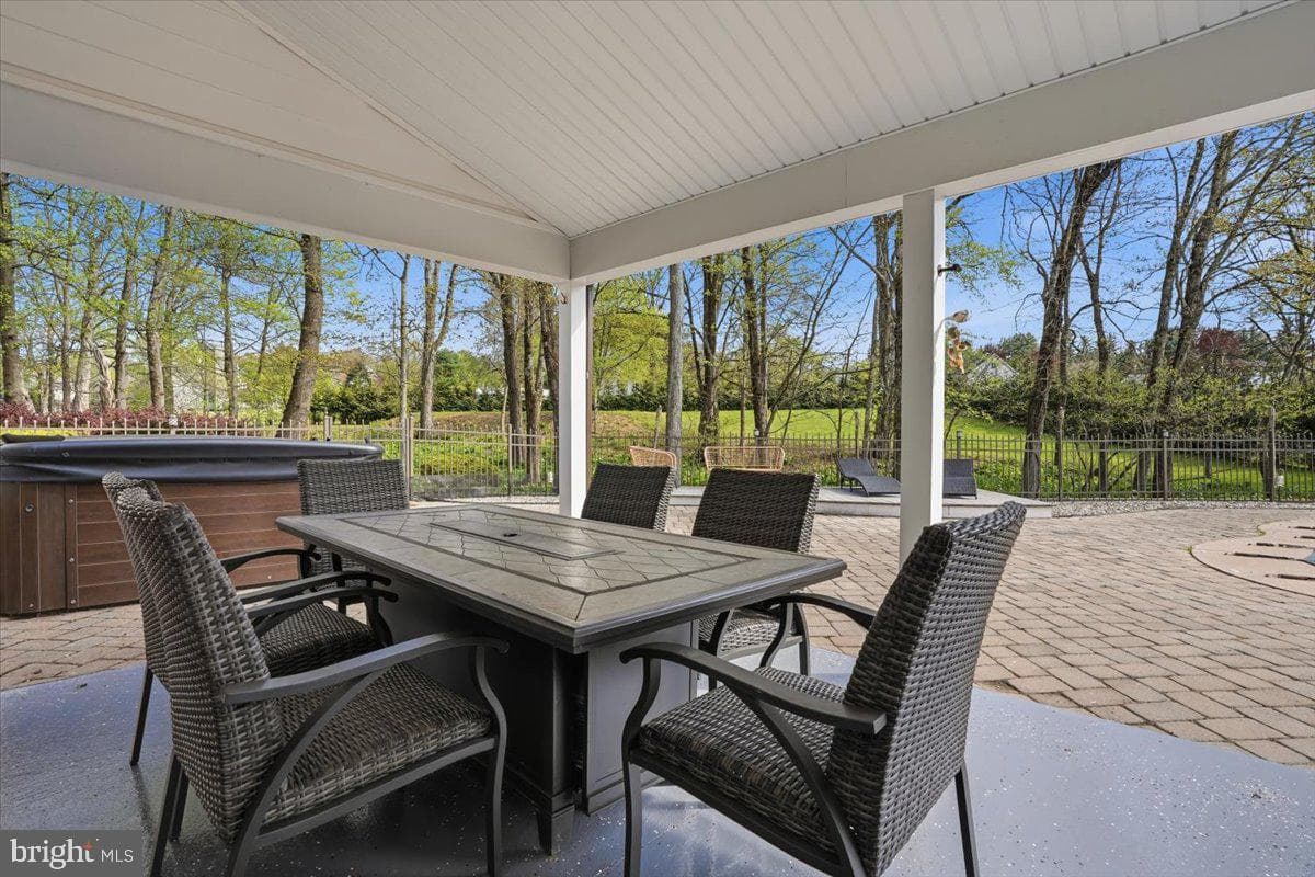5556 Bridle Road photo 95
