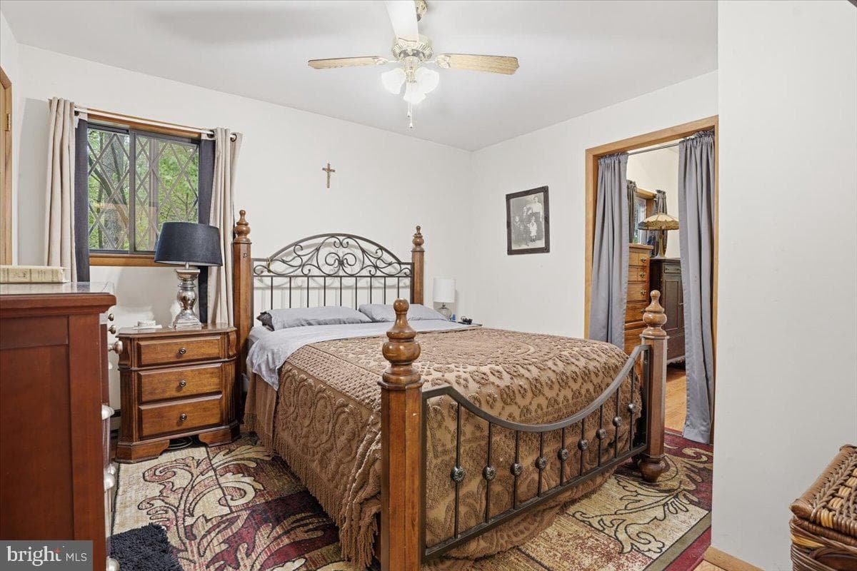 149 Mcmichaels Court photo 36