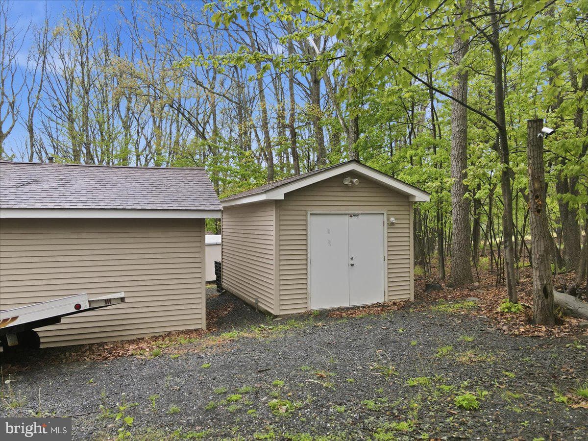 149 Mcmichaels Court photo 49