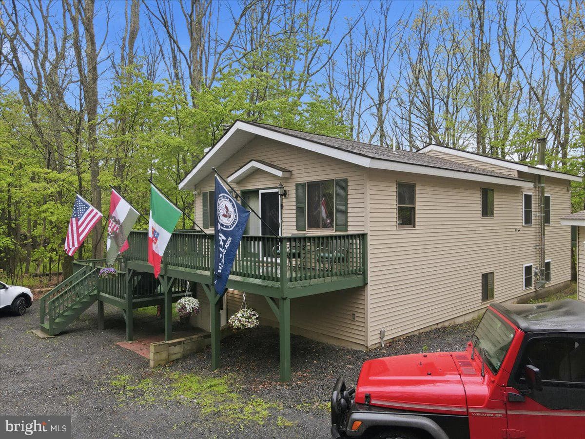 149 Mcmichaels Court photo 68
