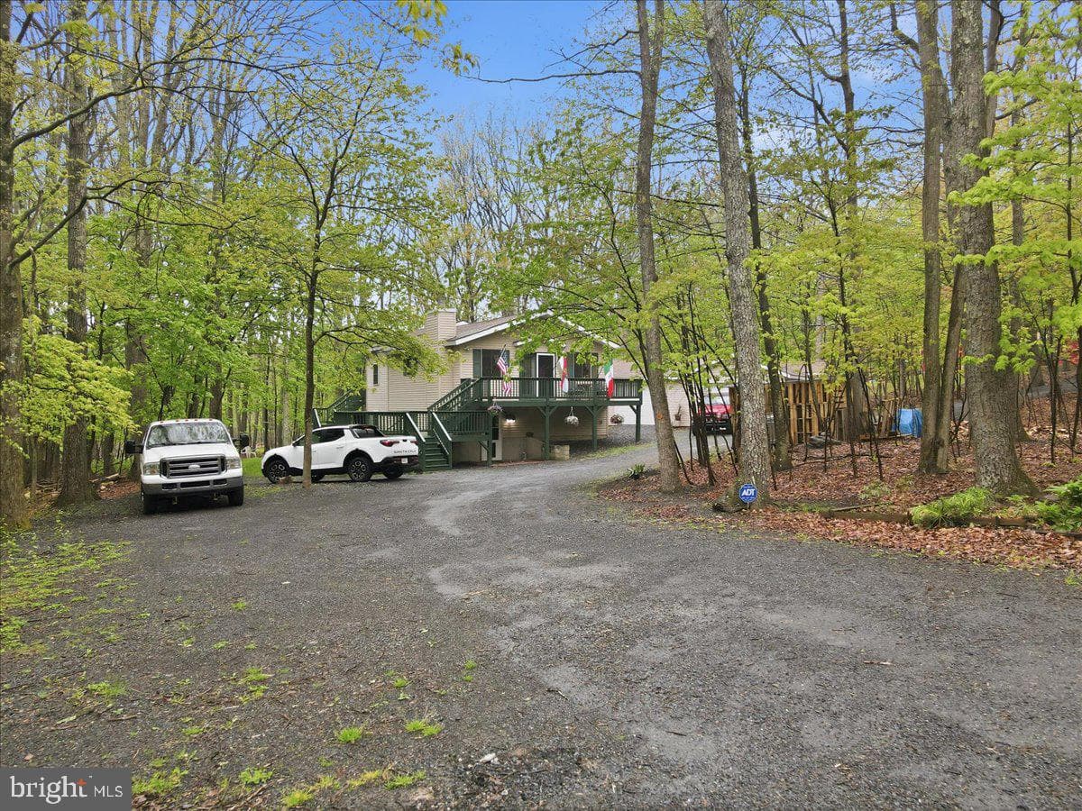 149 Mcmichaels Court photo 72