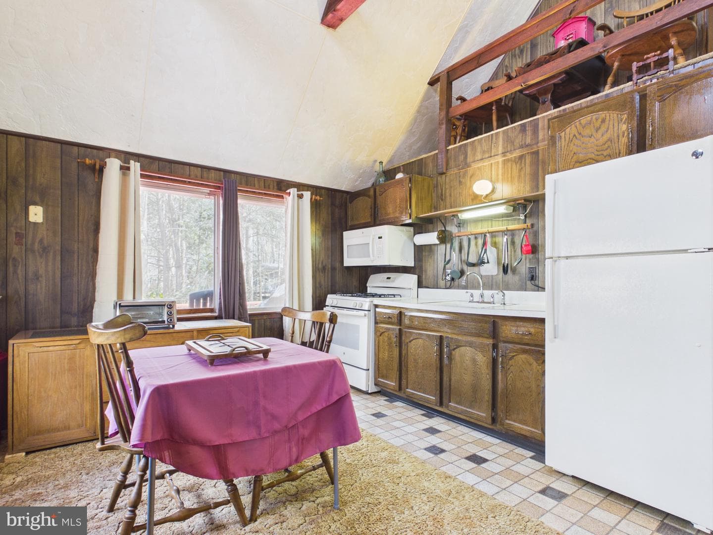 1482 Arrowhead Drive photo 6