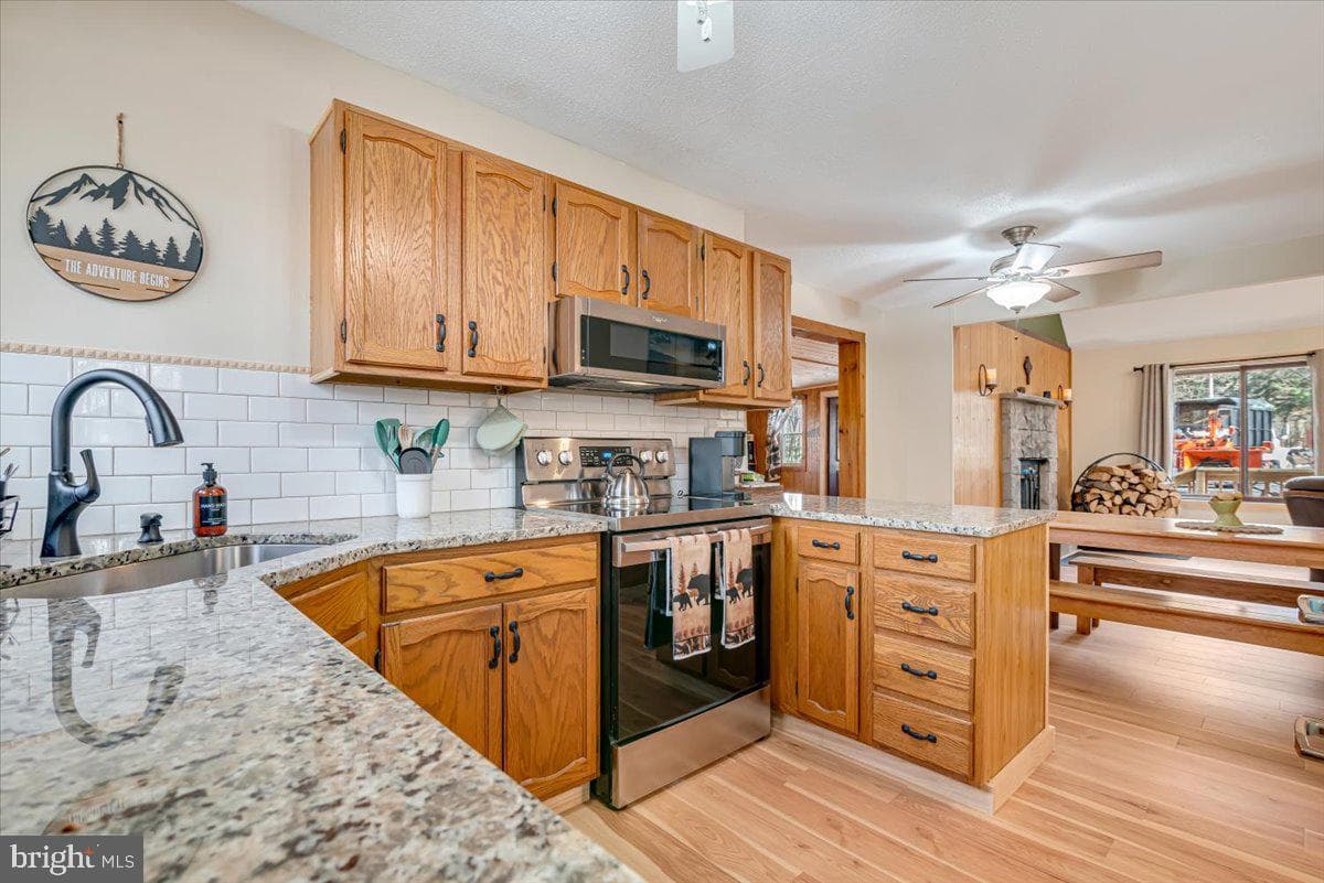 112 Maple Road photo 10