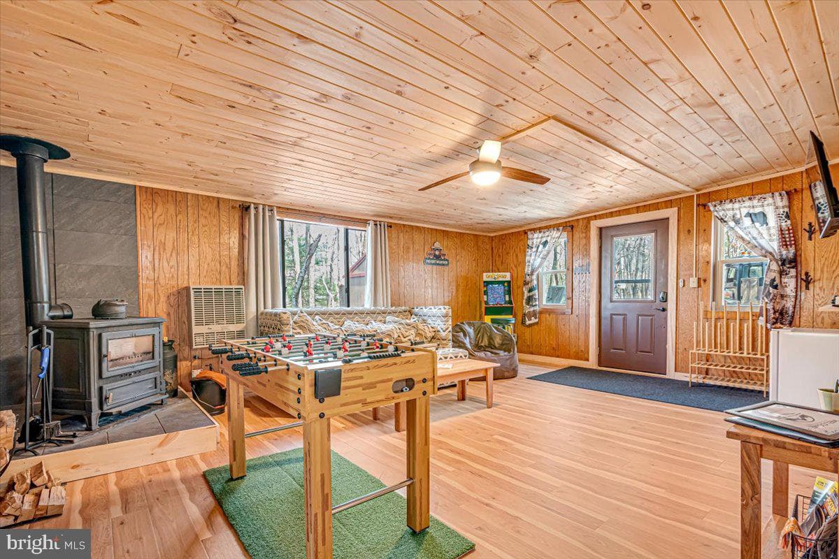 112 Maple Road photo 4