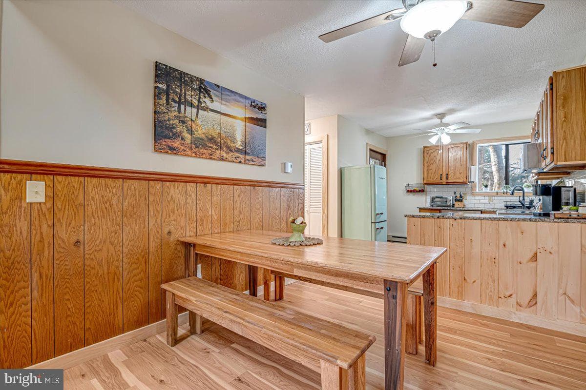 112 Maple Road photo 8