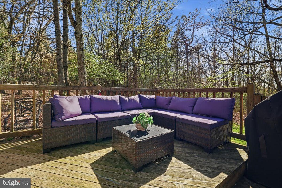 151 Pine Court photo 22