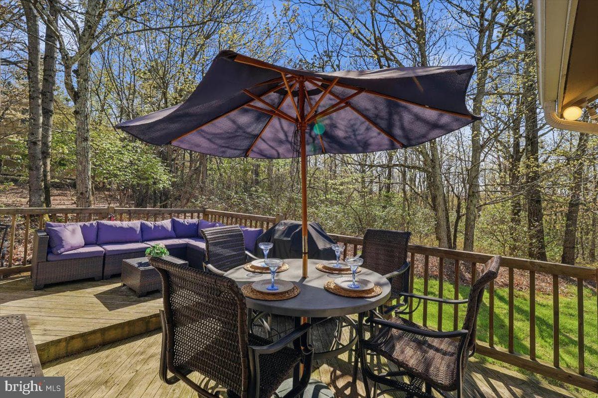 151 Pine Court photo 24
