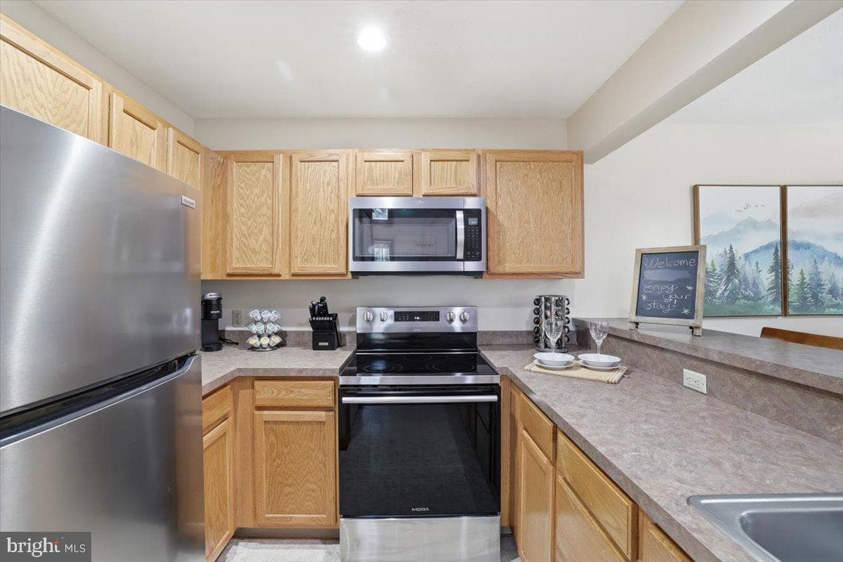 151 Pine Court photo 28