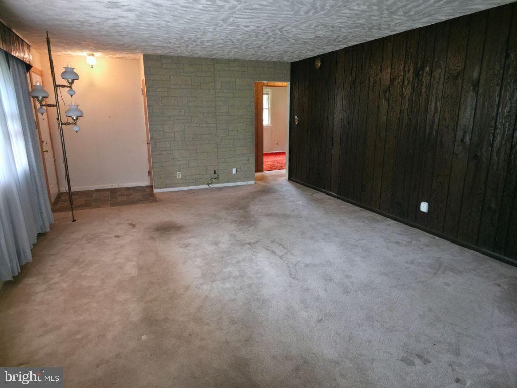 50 Montovision Road photo 3