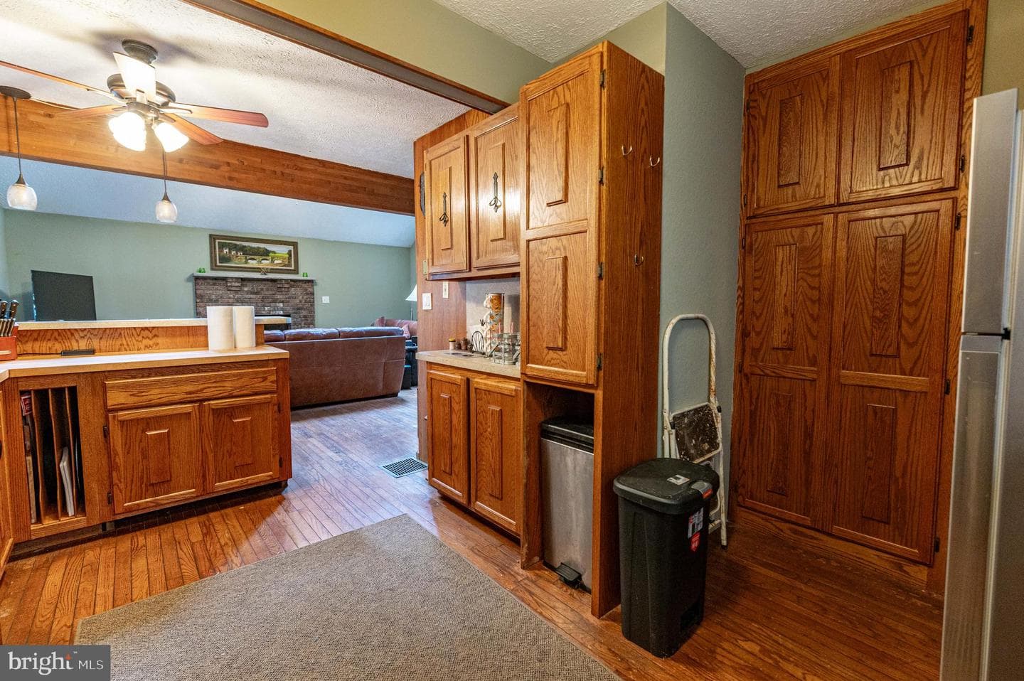 1328 Winding Way photo 10