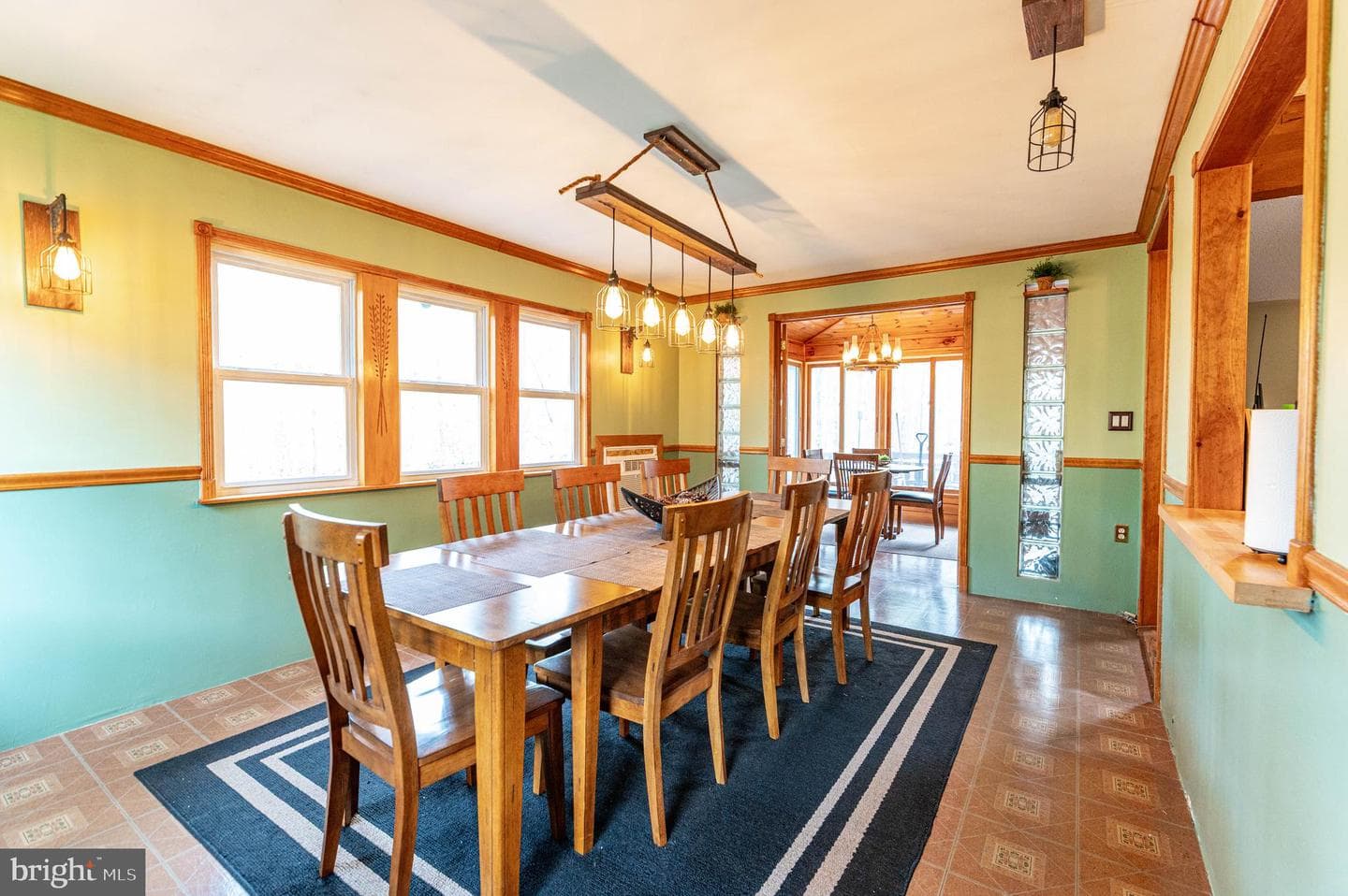 1328 Winding Way photo 15