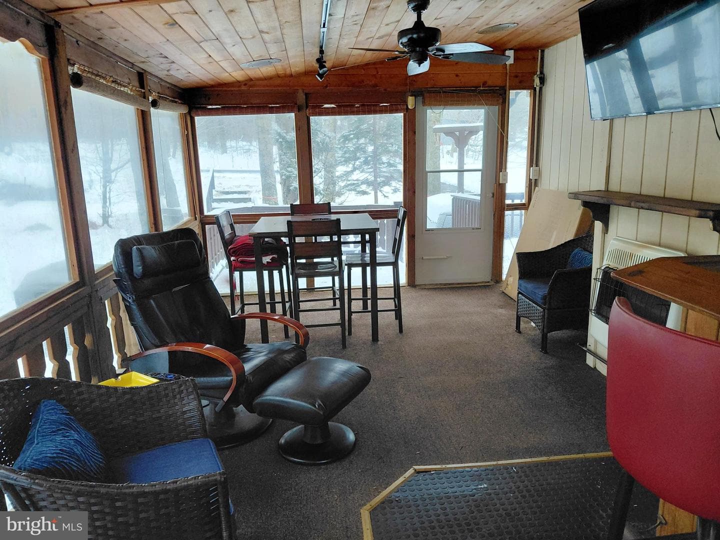 1328 Winding Way photo 23