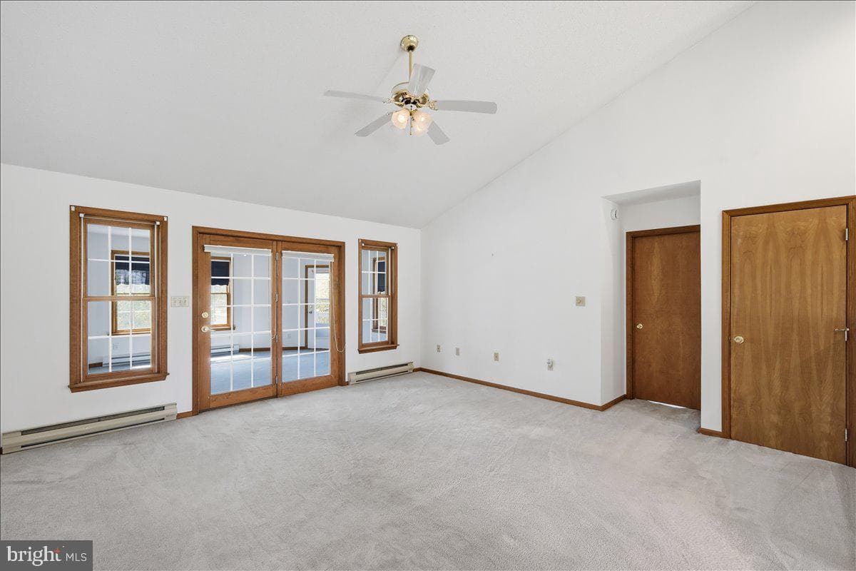 166 Regency Lane photo 19