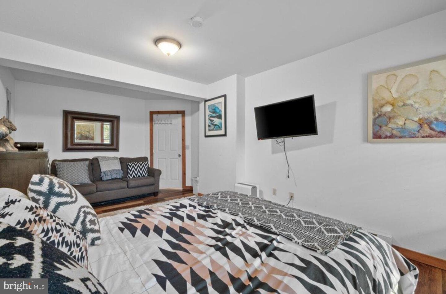 155 Pine Court #E photo 23