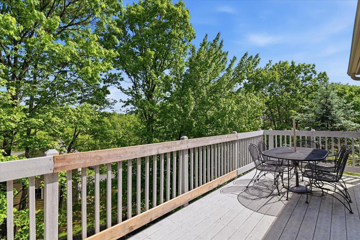 344 Hemlock Lane photo 15