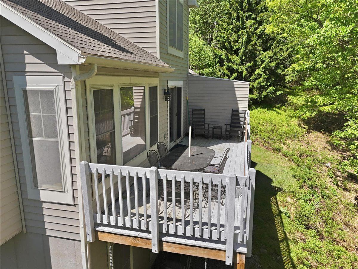344 Hemlock Lane photo 16