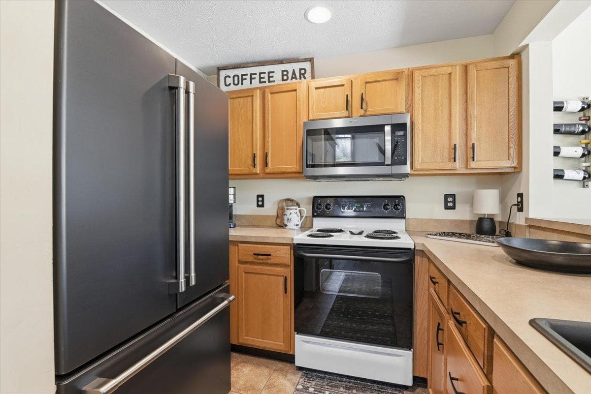 344 Hemlock Lane photo 22