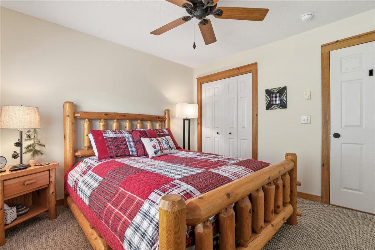 344 Hemlock Lane photo 24