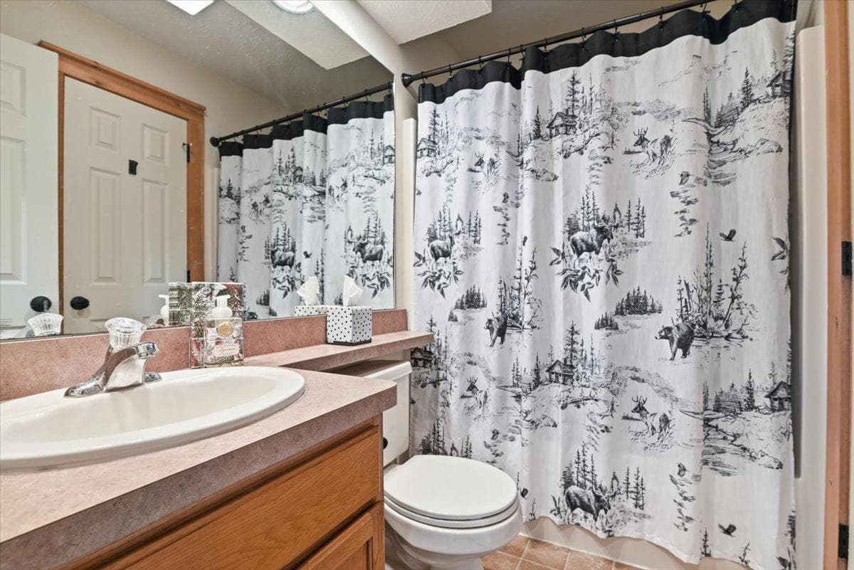 344 Hemlock Lane photo 33