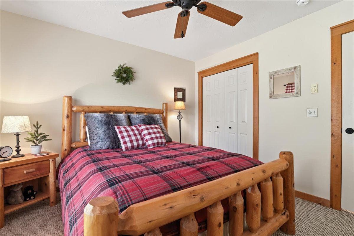 344 Hemlock Lane photo 35