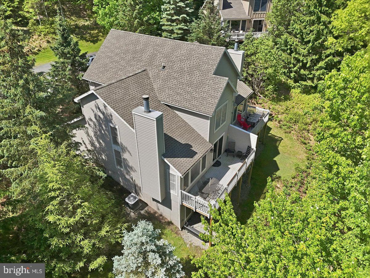 344 Hemlock Lane photo 52