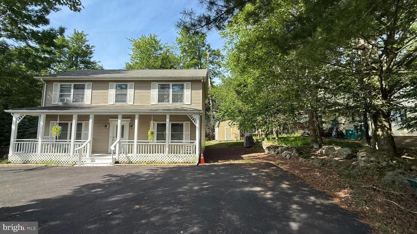 1140 Country Place Drive photo 3
