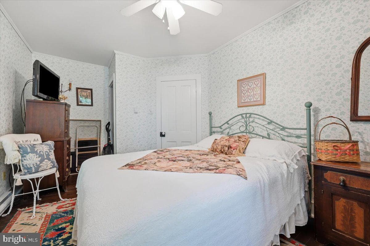 90 Oak Lane photo 37