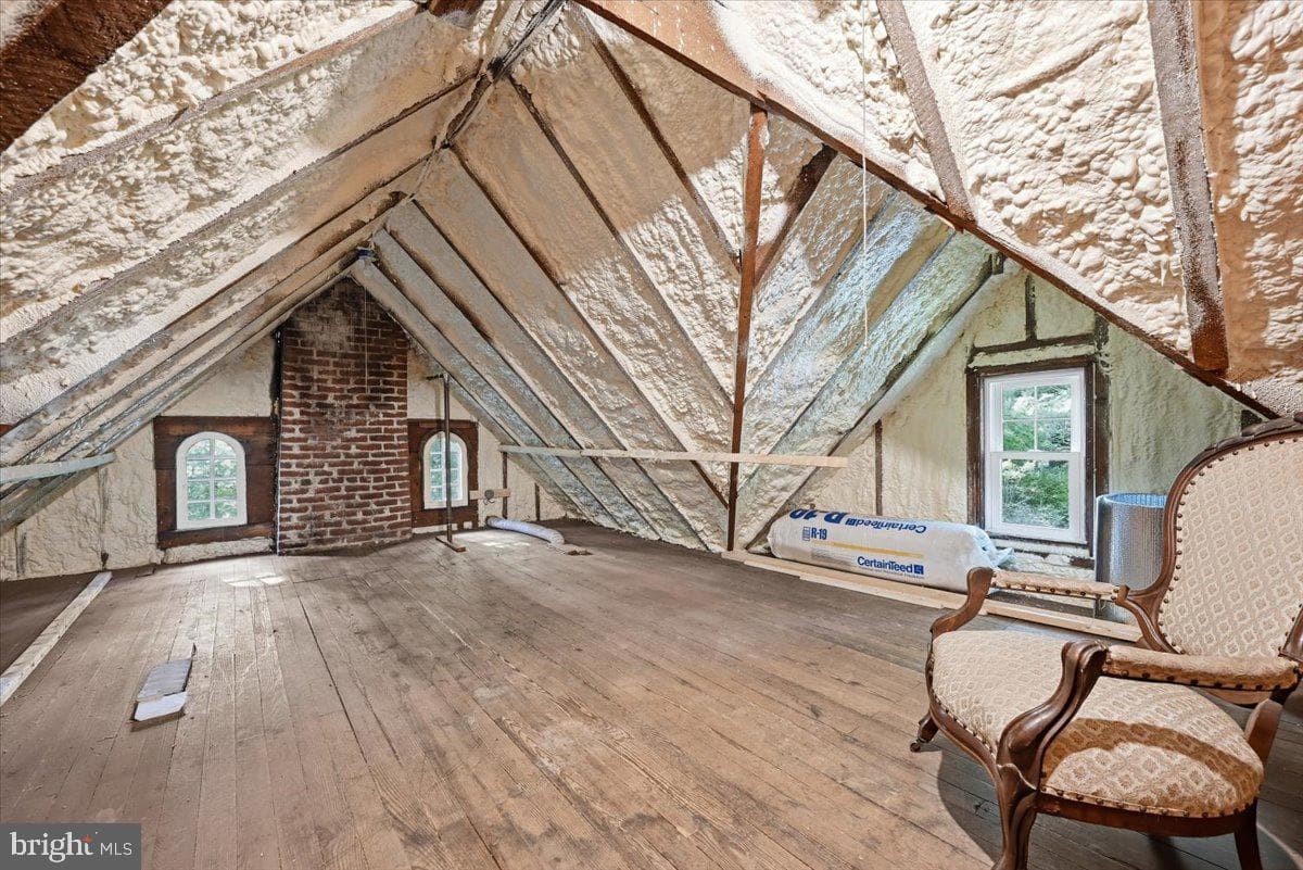90 Oak Lane photo 63