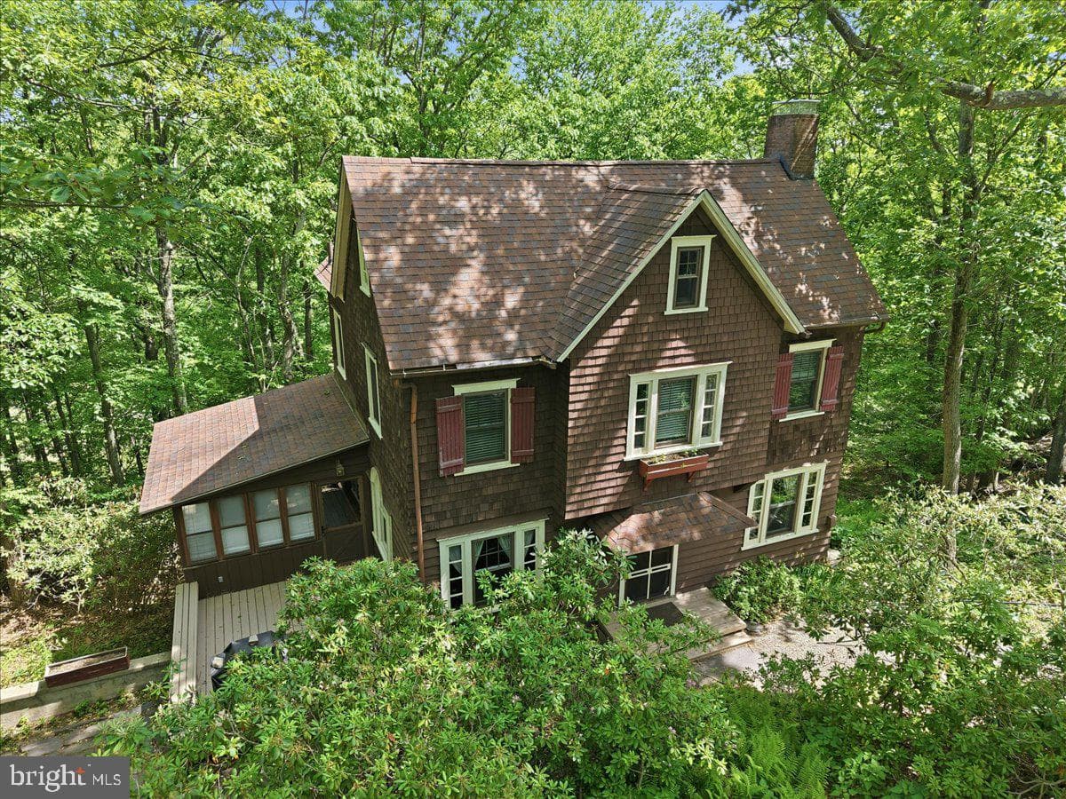 90 Oak Lane photo 88
