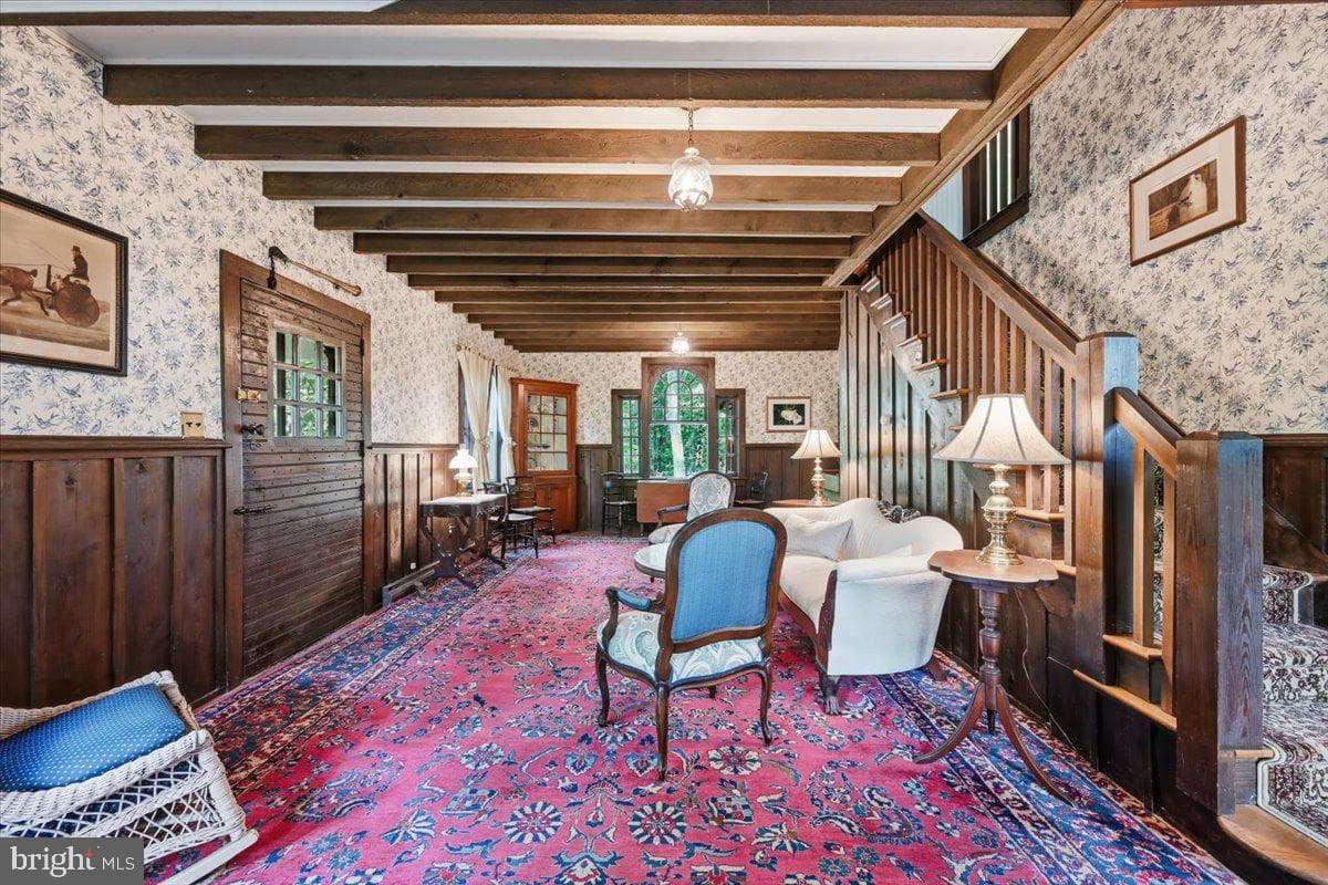 90 Oak Lane photo 9