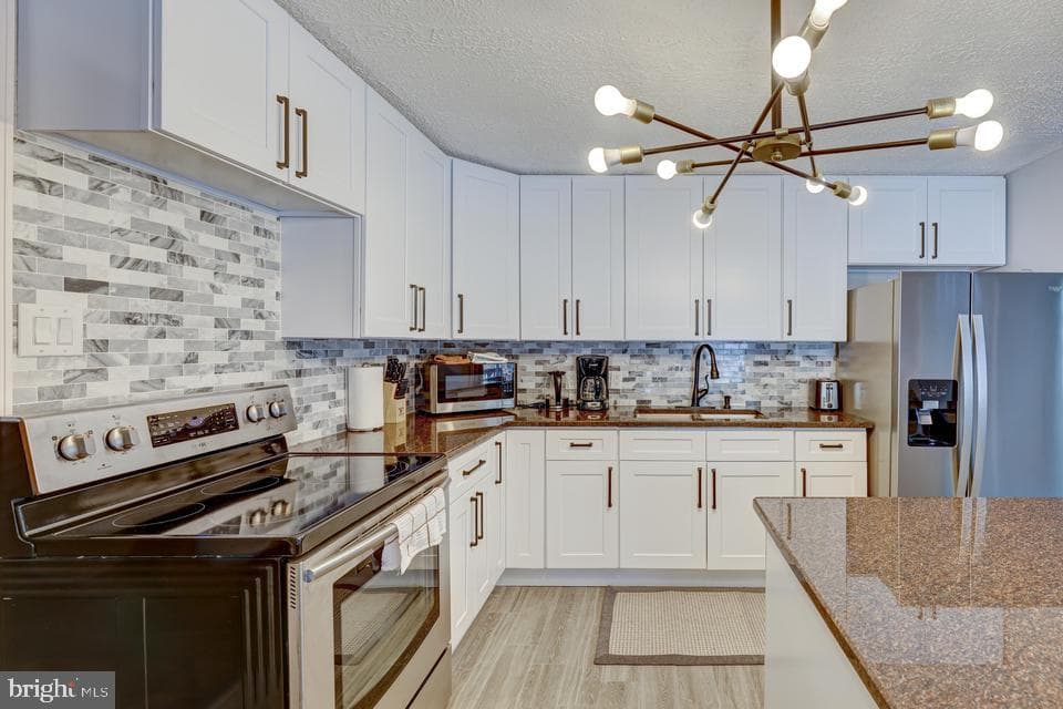 143 Cathleen Drive photo 3
