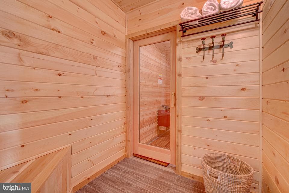 143 Cathleen Drive photo 37