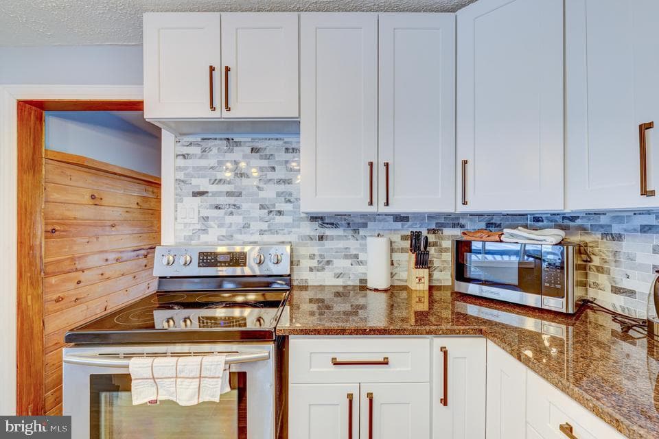143 Cathleen Drive photo 4