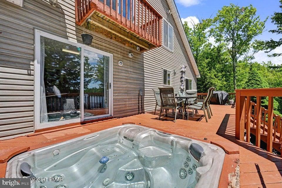 211 Nadine Boulevard photo 12
