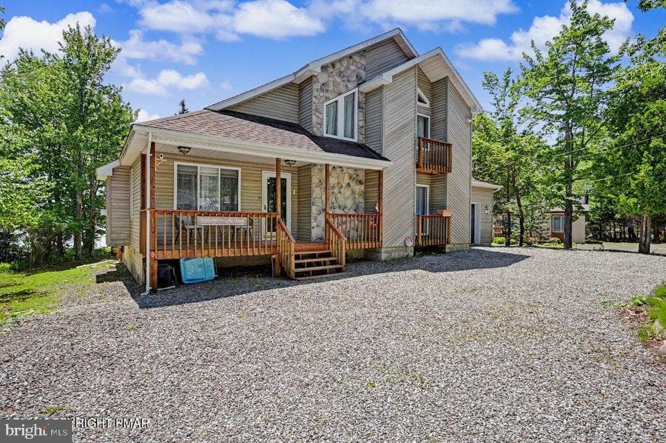 211 Nadine Boulevard photo 13