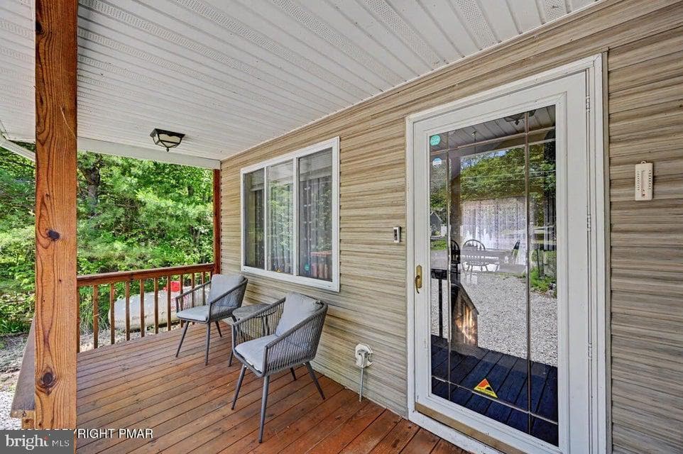 211 Nadine Boulevard photo 14