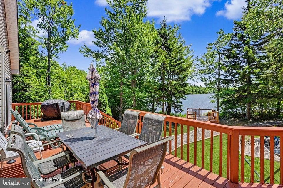 211 Nadine Boulevard photo 18