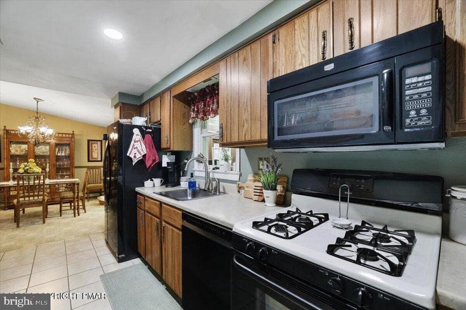 137 Outer Drive photo 26