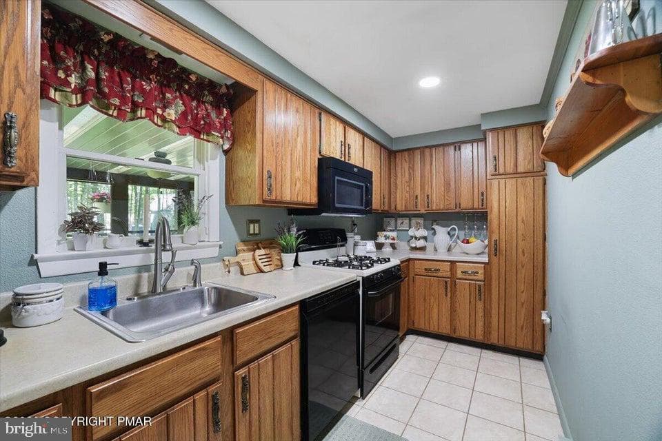 137 Outer Drive photo 27