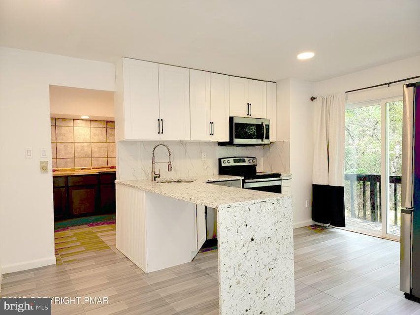 121 Overland Drive photo 4