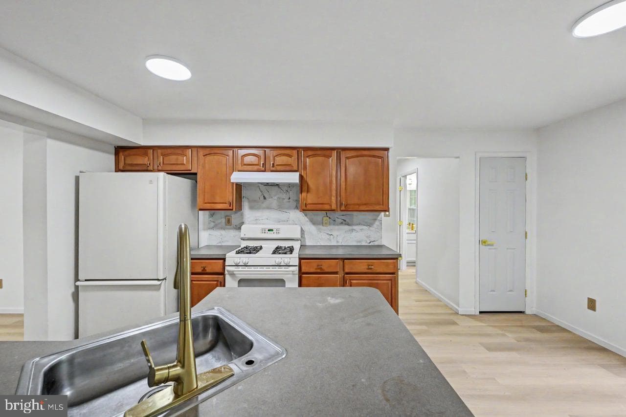 112 Cedar Lane photo 17