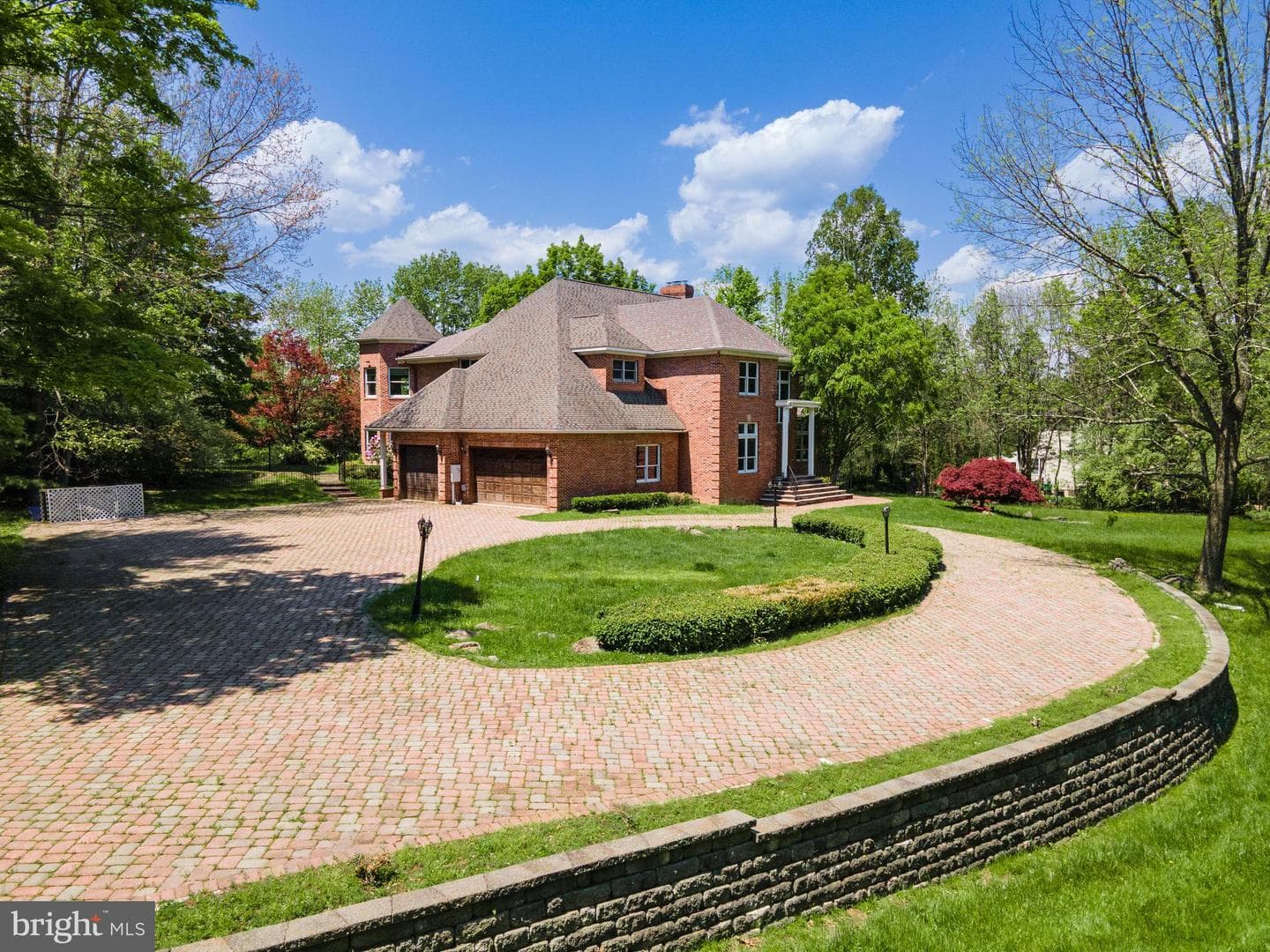 441 Hidden Lake Drive, East Stroudsburg