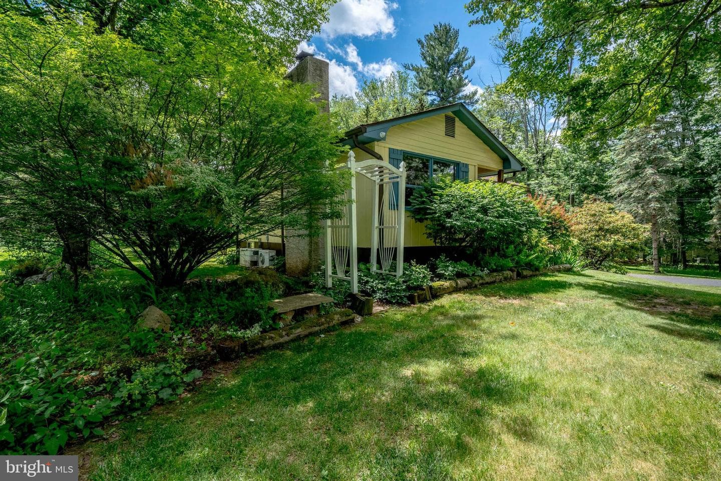 5226 Beechwood Road photo 4