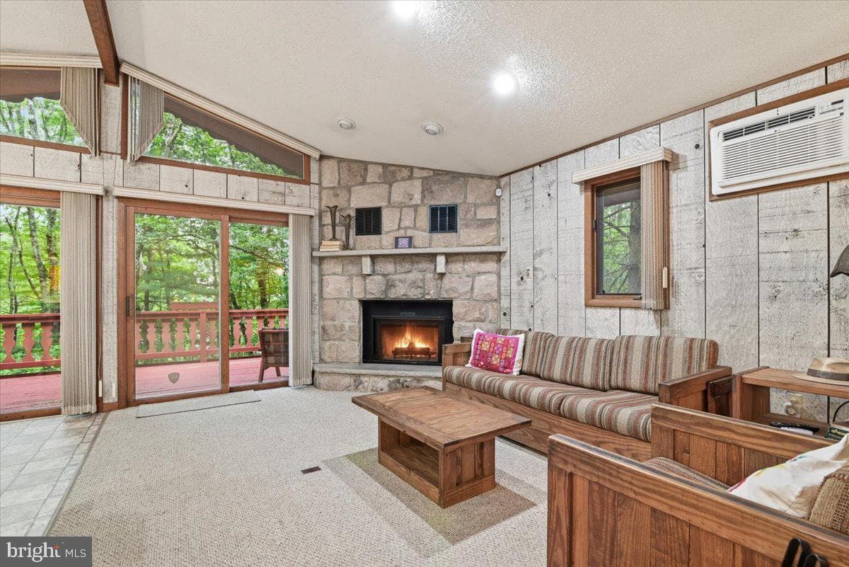 701 Watercrest Avenue photo 4