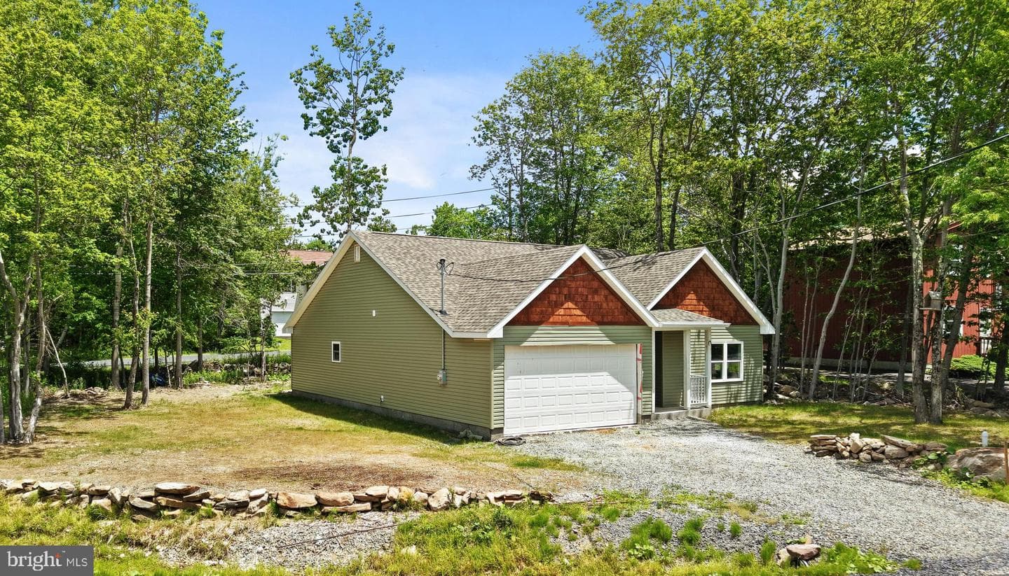 3111 Briarwood Drive, Tobyhanna