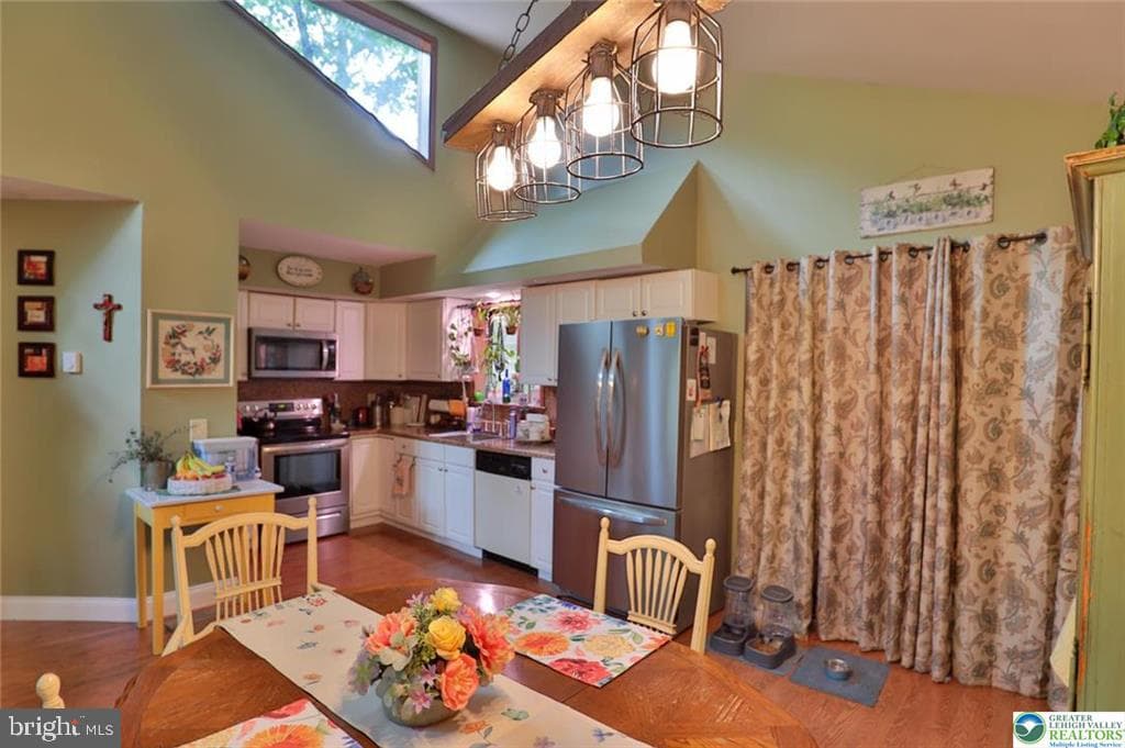 2114 Lansdale Drive photo 10